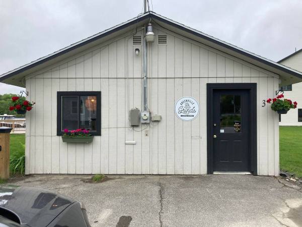 Recién llegado a Greenville abre la segunda cafetería de la ciudad