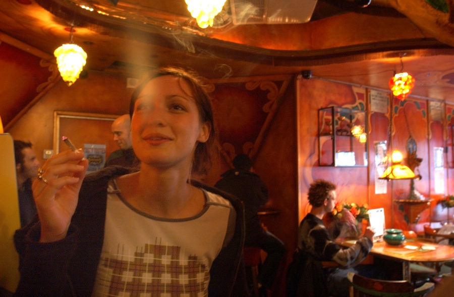 Los ‘coffee shops’ de cannabis al estilo de Ámsterdam podrían llegar a California