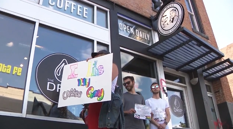 La nueva cafetería cristiana de Denver, Drip, protestó contra su postura contra la homosexualidad